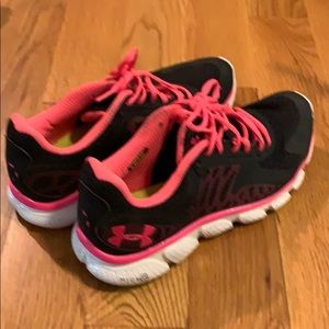 Gently worn Under Armour shoes